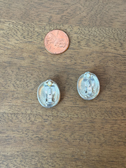 Vintage Pink Cameo Earrings (Clip-on)