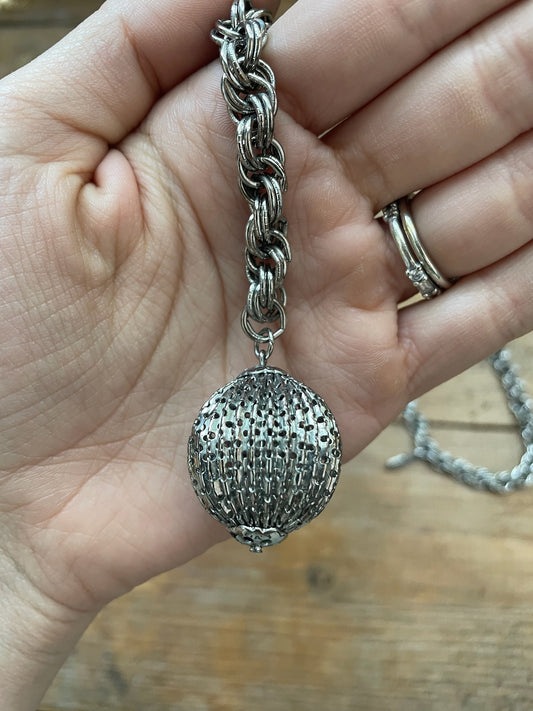 Vintage Silver Tone Chain Necklace/Waist Belt